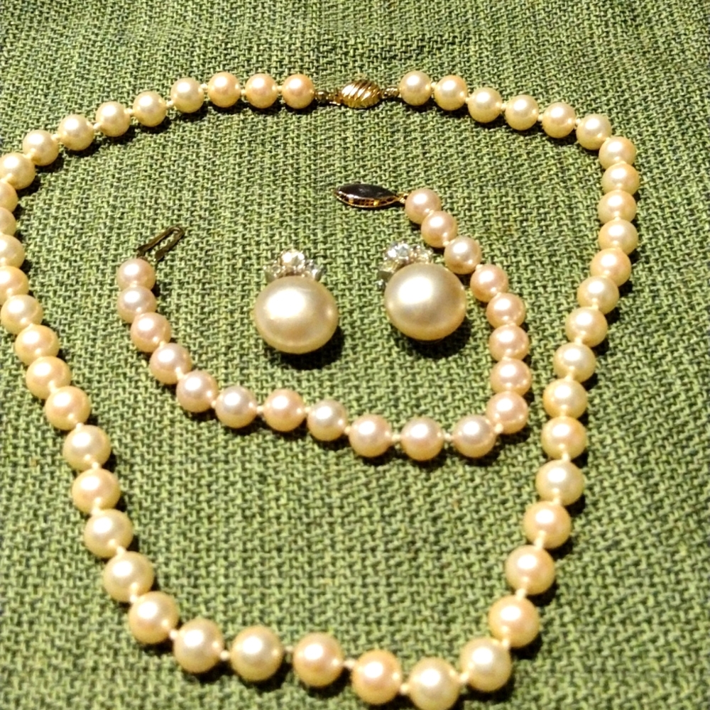 Marvella Pear Necklace and earrings